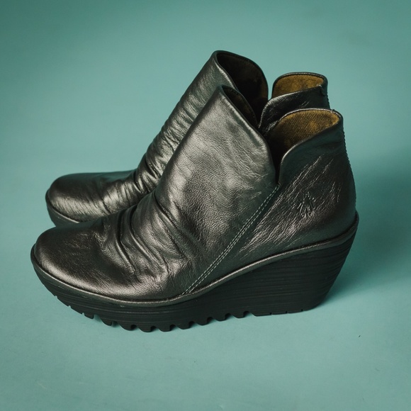 fly grey ankle boots